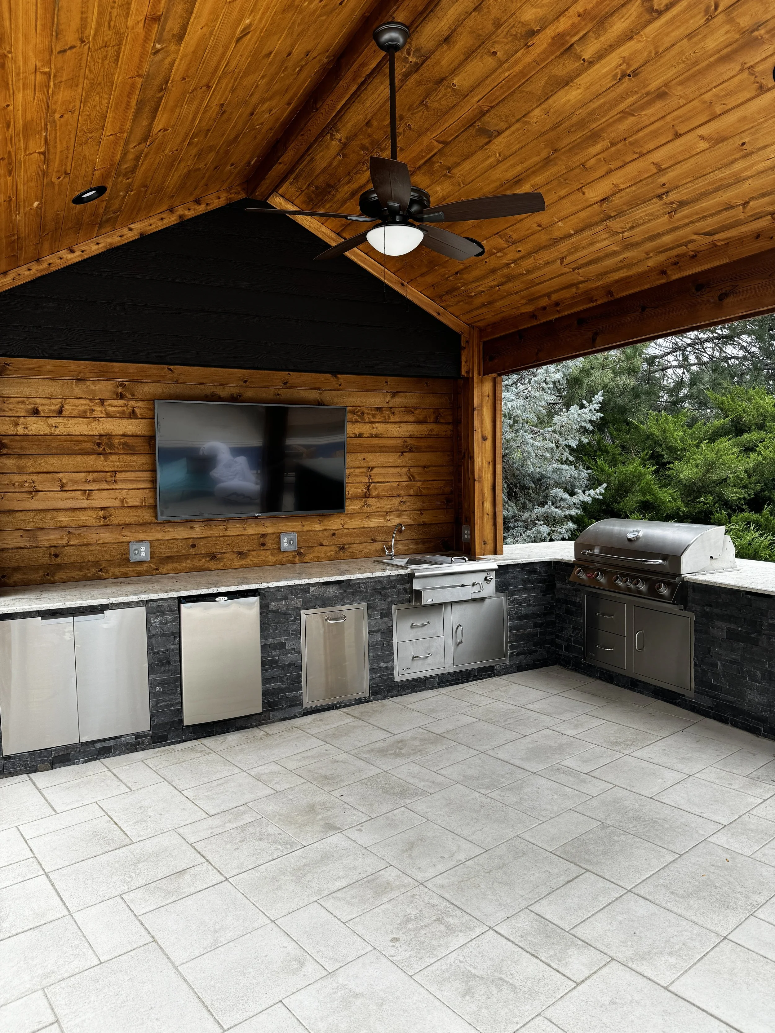 Custom outdoor kitchen and fire pit Parker Colorado